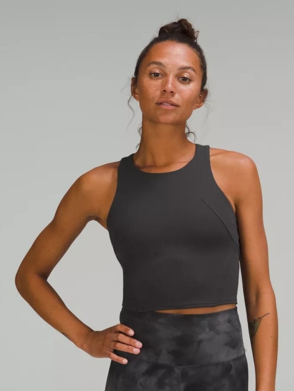 Lululemon Invigorate Training Tank Women's 2 Black Built In Bra Cropped Everlux